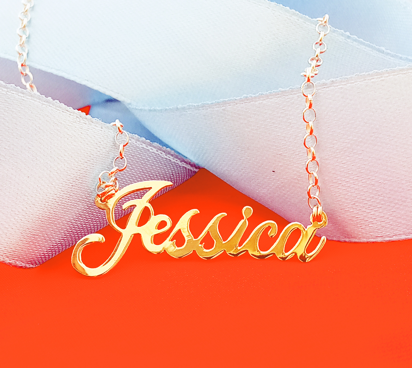 שרשרת עם שם באנגלית בעיצוב אישי