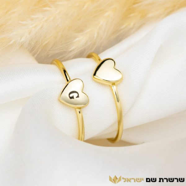 טבעת עם אות בעיצוב אישי