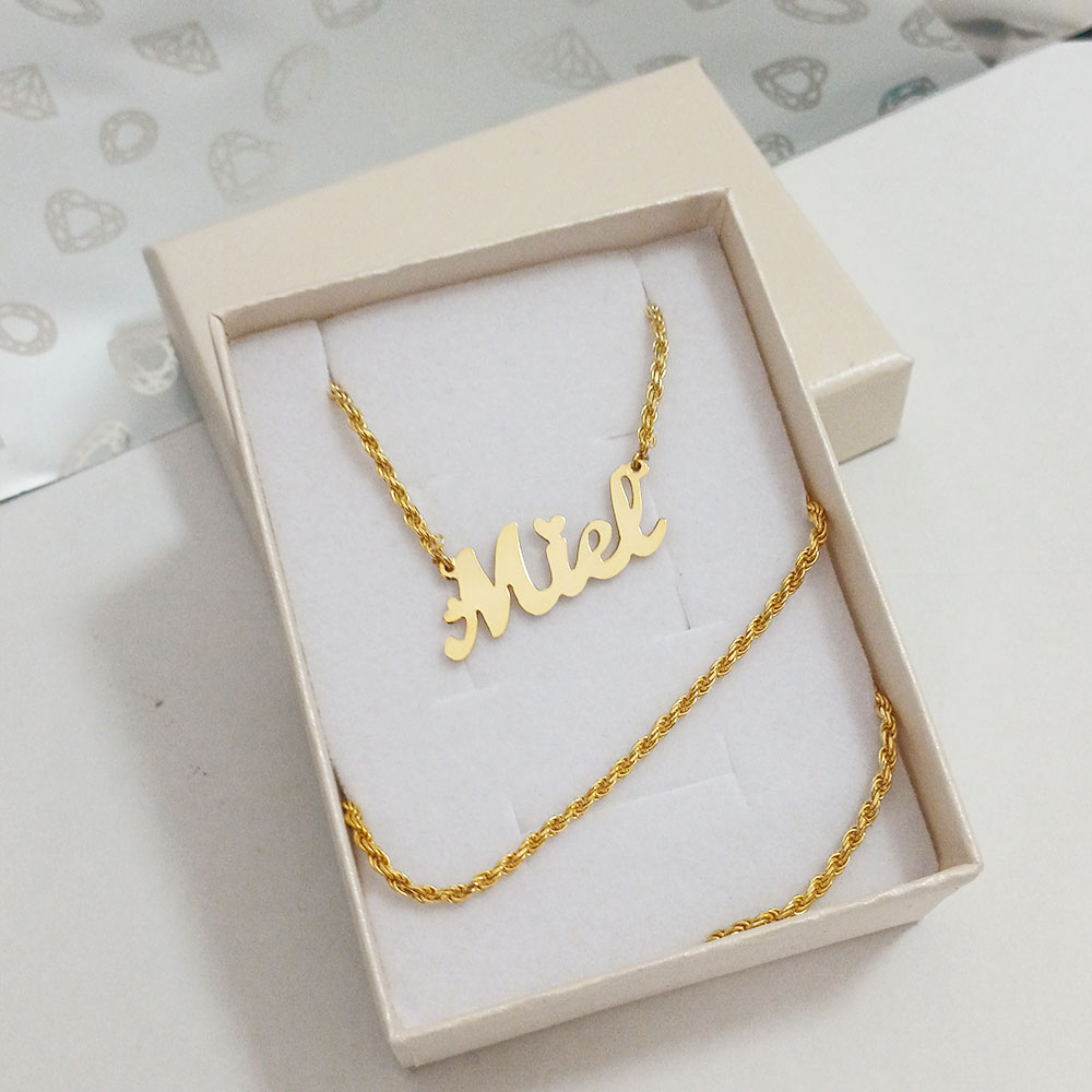 תליון שם עם שרשרת שם באנגלית - שרשרת שם ישראל